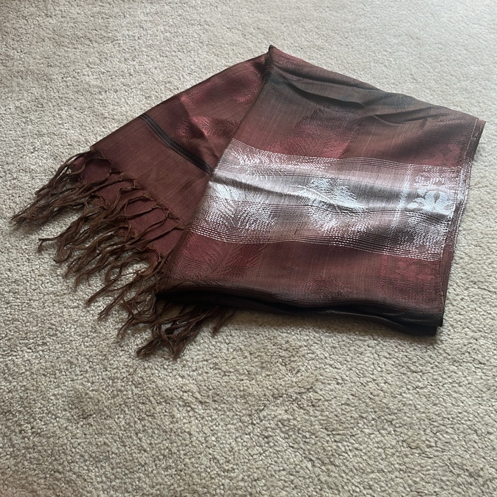 Vintage Burgundy Leaf Pattern Embroidered Scarf with Fringes